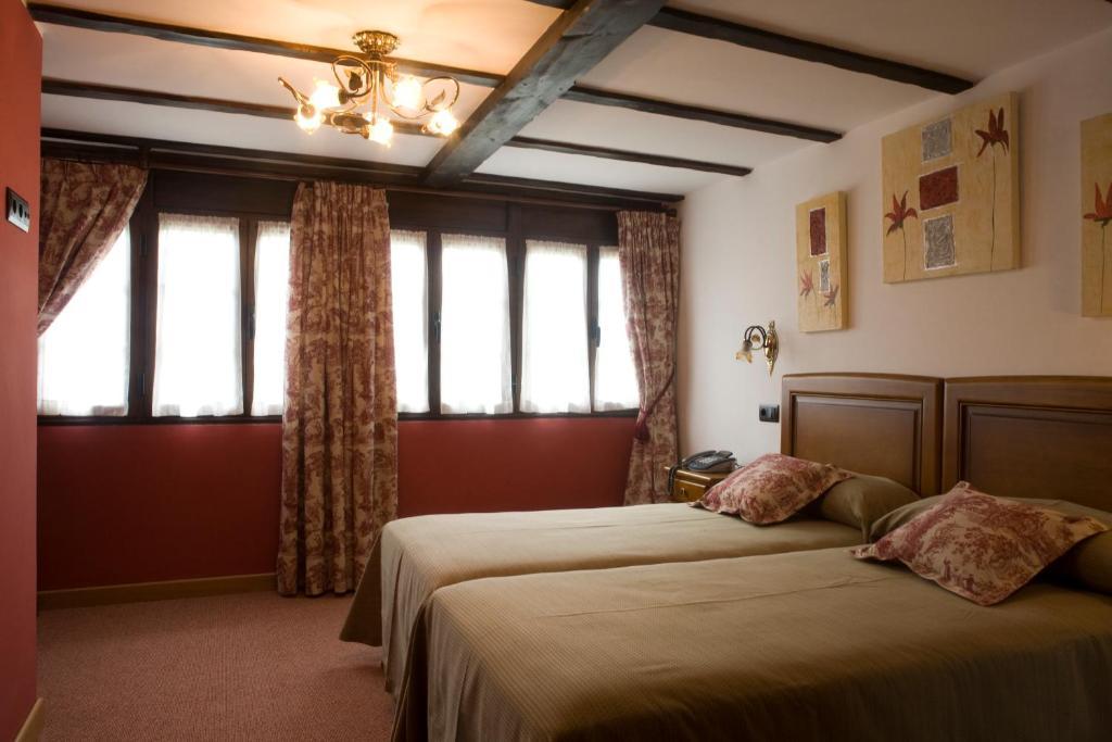El Foyu Hotel Colunga Cameră foto